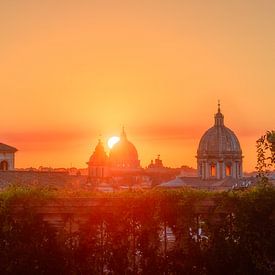 Zonsondergang over Rome van Ilona Schong