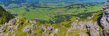 Panorama vanaf Grünten, 1738m, in het Illertal van Walter G. Allgöwer