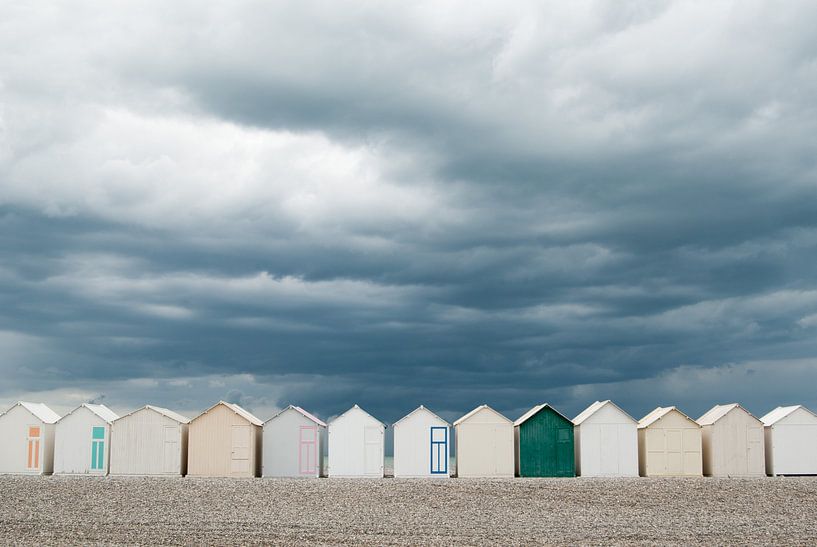 Strandhuisjes langs de Franse kust par Hans Wijnveen