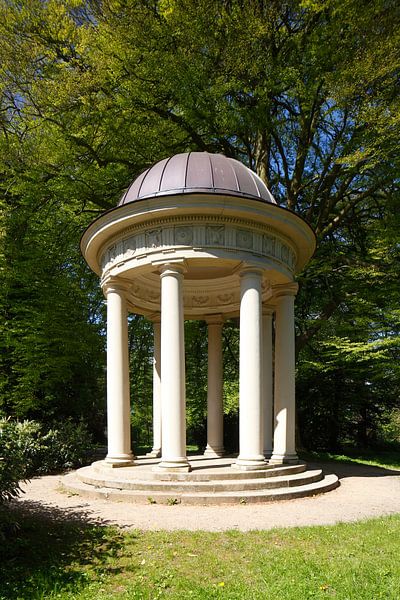 Temple du soleil dans le jardin du château, Eutin, Schleswig-Holstein par Torsten Krüger