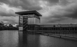 Haans gebouw Tilburg  in Zwart Wit