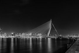 Erasmus Bridge in black and white by Jaco Verheul
