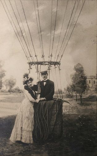 Vintage liefdevol stel en luchtballon