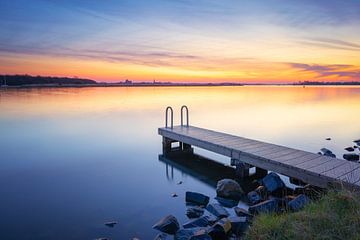 Zwemsteiger aan het Veerse Meer bij zonsondergang van Sugar_bee_photography