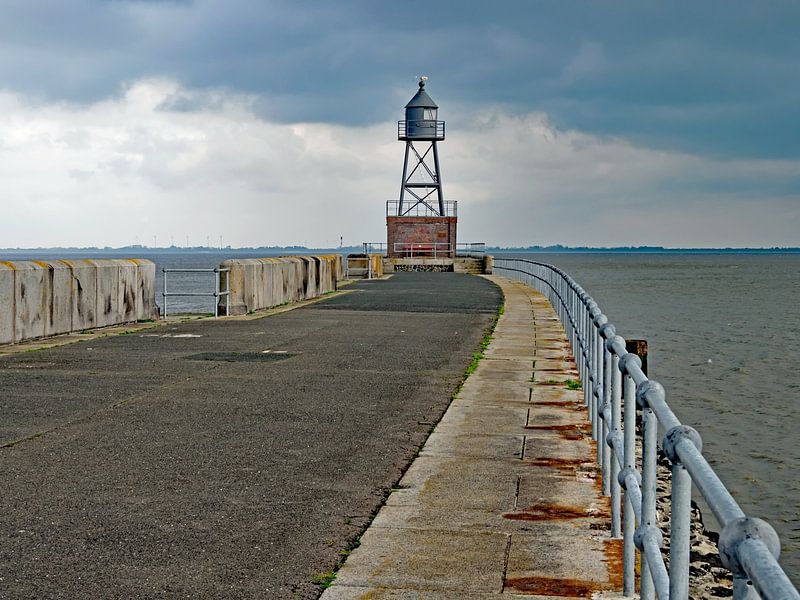 Lighthouse, Wilhelmshaven by Katrin May