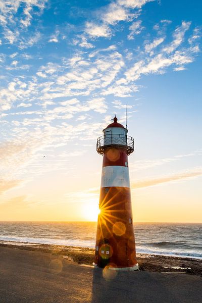 Noorderhoofd lighthouse in Westkapelle by Danny Bastiaanse