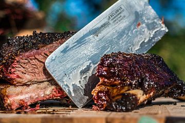 Brisket BBQ parfaitement tranché sur Raymond Kuhlman