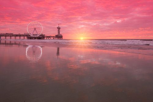 Schöner Abendtod am Scheveningen Pier
