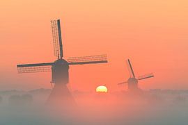 2 schöne Windmühlen in Netherland von Jos Pannekoek