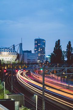 Lichtsporen over het spoor in Eindhoven van Robin van Steen