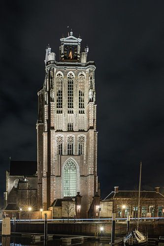 Die große Kirche von Dordrecht beleuchtet