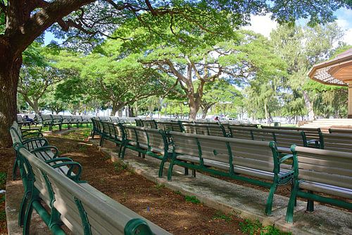 Zitplaatsen bij de Kapiʻolani Park Bandstand