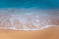 Wave on a tropical beach by AwesomePics thumbnail