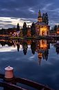 De Zijlpoort in Leiden in de avond (staand) van Martijn Joosse thumbnail