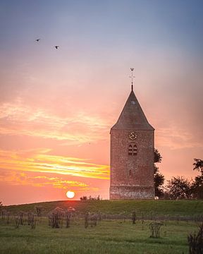 The Peperbus in Heteren during sunrise by Nicky Kapel