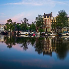 Panorama des Flusses Amstel in Amsterdam, 2019 von Amsterdam.Photos