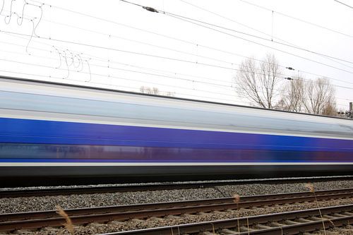 High-speed train with long exposure