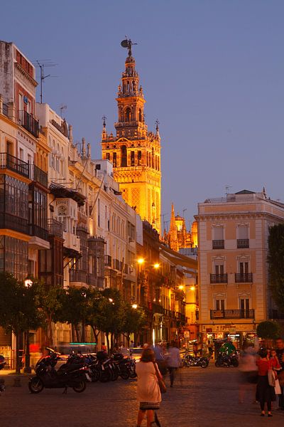 Sevilla : Blick von der Plaza de San Franzisco zur Giralda von Torsten Krüger