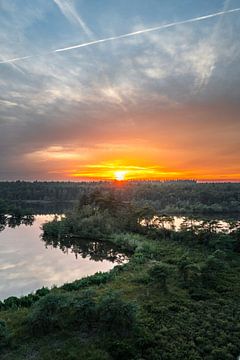 Sonnenuntergang über dem Naturschutzgebiet Flaes (0156) von Reezyard