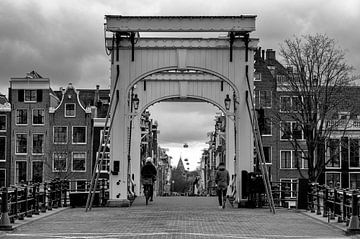Magere brug Amsterdam van Foto Amsterdam/ Peter Bartelings