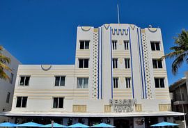 Beacon Hotel - Miami Beach by Karel Frielink