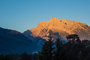 Uitzicht op bergtoppen in Berchtesgadener Land van Rico Ködder