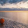 Der Strand von Nieuwvliet nach Sonnenuntergang von Meindert Marinus