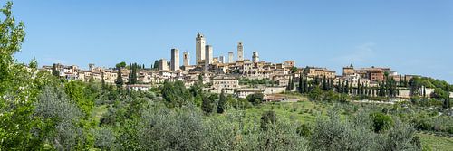 Majesteit binnen de muren - San Gimignano in de vroege zomer