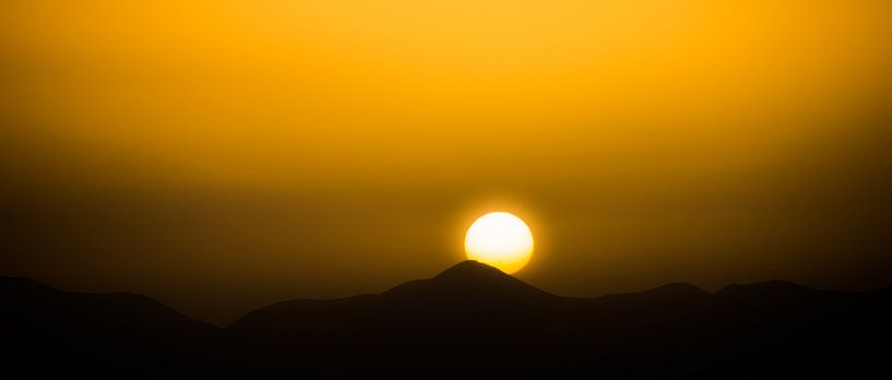 Zonsondergang op Lanzarote van Harrie Muis