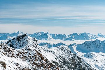 Winterlicher Blick über den Piztaler Gletscher von Leo Schindzielorz
