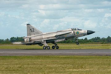 Décollage du Saab Viggen, vol historique de l'armée de l'air suédoise. sur Jaap van den Berg