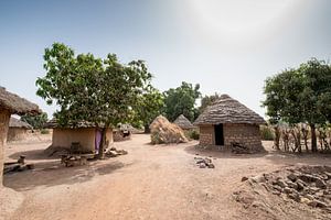 Typisch Afrikaans dorpje van Ellis Peeters