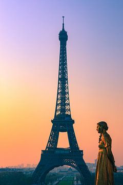 Sonnenaufgang in Paris von Henk Meijer Photography