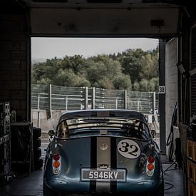 Raceauto (TVR) in pitbox 1 van The Wandering Piston