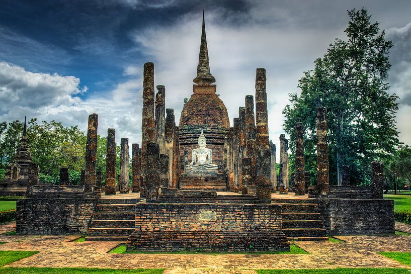 Wat Sa Si in Sukhothai by Sven Wildschut