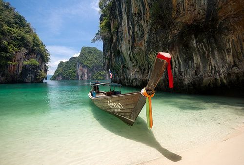 Hong island by Vincent Xeridat