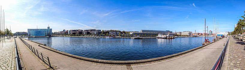 Panorama à 180 degrés du port de Kiel avec vue sur le centre ville ensoleillé par MPfoto71
