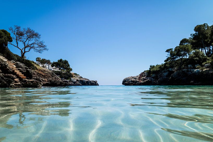Crystal clear water by Hilda Koopmans