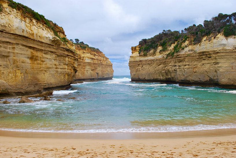 Loch Ard Gorge - Natural Sculpture on the Great Ocean Road by Be More Outdoor