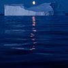 Moon over Greenland van Rudy De Maeyer