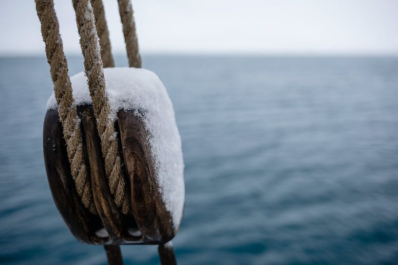 Pulley on sailing ship S/V Noorderlicht by Martijn Smeets