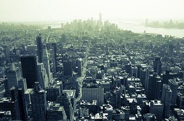 Luchtfoto van Manhattan, New York City van Hans Wijnveen