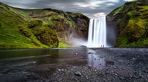La cascade de Skógafoss en Islande sur Yvette Baur