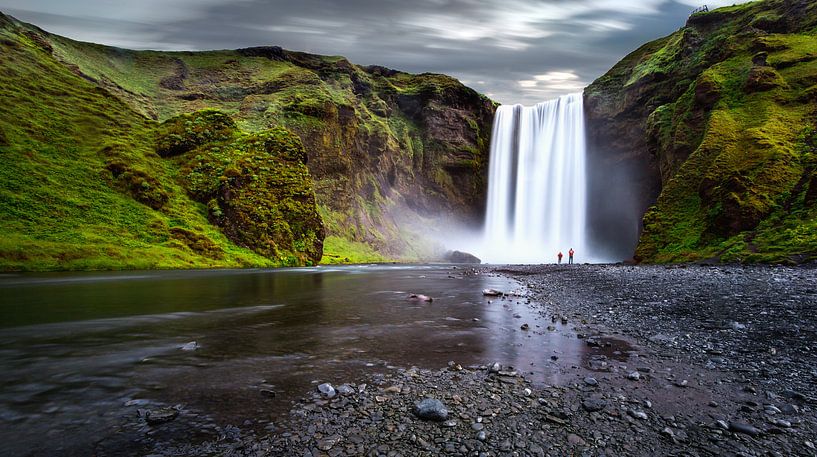 La cascade de Skógafoss en Islande par Yvette Baur