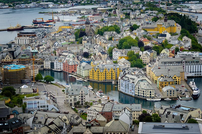 De kleurrijke Art Nouveau stad Ålesund van iPics Photography