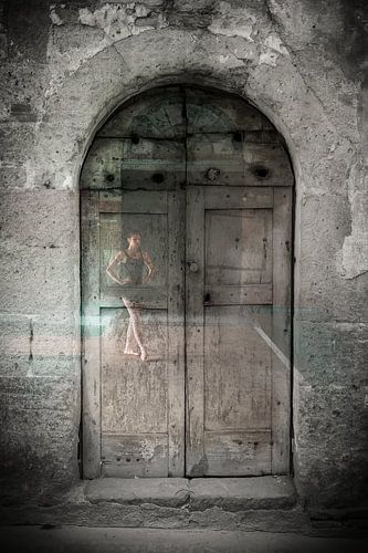 Portal to contemporary