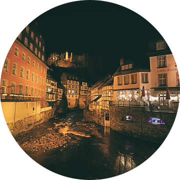 "Das rote haus" aan de rivier de Roer in Monschau van Eus Driessen