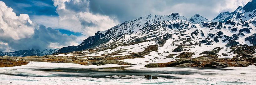 Schmelzender Gletscher Schweiz von eric van der eijk
