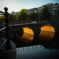 Brug met zonsopgang