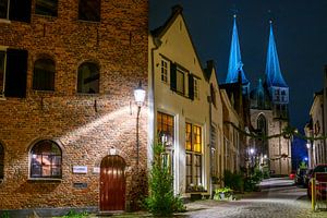 Deventer, vue de la rue en soirée avec décorations de Noël sur Sjoerd van der Wal Photographie